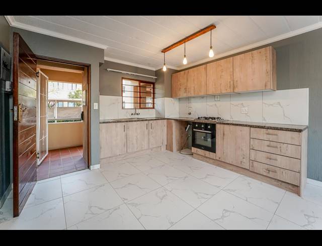 1 BEDROOM APARTMENT RENTED IN WELTEVREDEN PARK